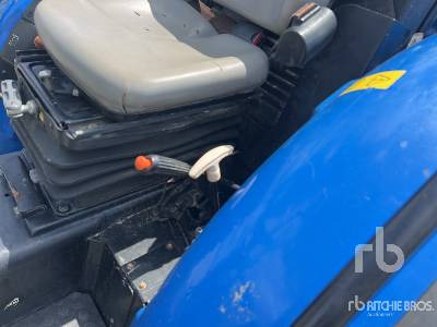 Farm tractor NEW HOLLAND T4-80 F: picture 13