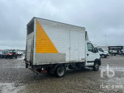 RENAULT MASCOTT 130 DXI - Box truck: picture 4 RENAULT MASCOTT 130 DXI - Box truck: picture 4