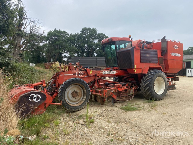 1998 Matrot M41H Self-Propelled Machine A Better ... Sugar Beet Harvester - Flail mower/ Mulcher: picture 1 1998 Matrot M41H Self-Propelled Machine A Better ... Sugar Beet Harvester - Flail mower/ Mulcher: picture 1