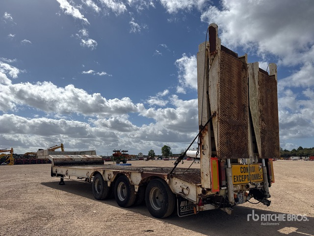 2007 Castera 3SS34T Tri/A Semi-Remorque Porte-Engin ... Lowboy Trailer - Low loader semi-trailer: picture 4 2007 Castera 3SS34T Tri/A Semi-Remorque Porte-Engin ... Lowboy Trailer - Low loader semi-trailer: picture 4