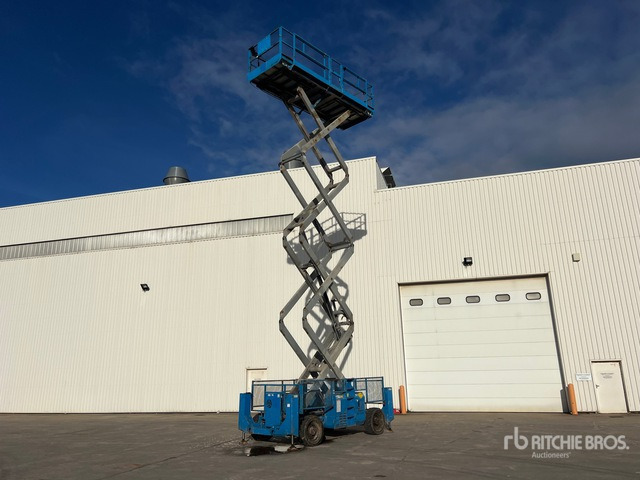 2007 Genie GS4390 4x4 Nacelle Ciseau Diesel Scissor Lift - Scissor lift: picture 2 2007 Genie GS4390 4x4 Nacelle Ciseau Diesel Scissor Lift - Scissor lift: picture 2