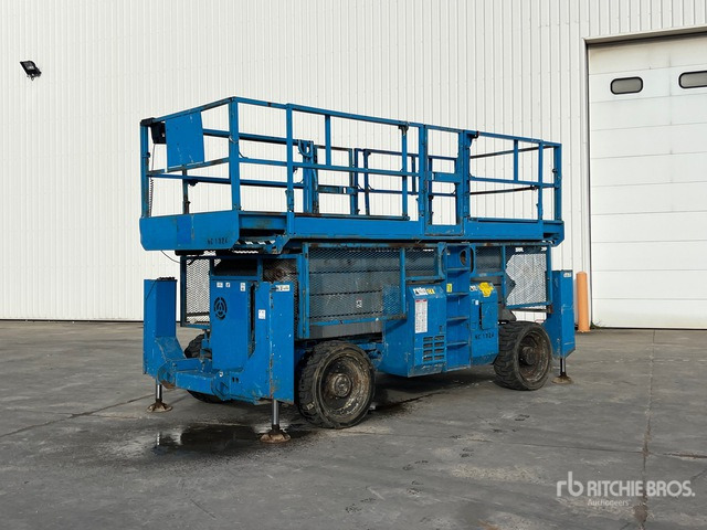 2007 Genie GS4390 4x4 Nacelle Ciseau Diesel Scissor Lift - Scissor lift: picture 1 2007 Genie GS4390 4x4 Nacelle Ciseau Diesel Scissor Lift - Scissor lift: picture 1