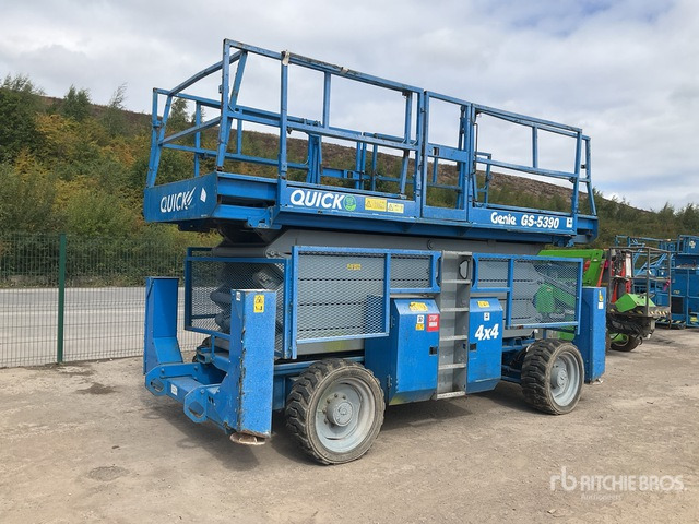 2007 Genie GS-5390 4x4 Diesel Scissor Lift - Scissor lift: picture 4 2007 Genie GS-5390 4x4 Diesel Scissor Lift - Scissor lift: picture 4
