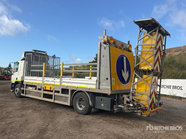 2012 DAF CF65.220 4x2 Sleeper Motorway Cushion Ve ... :Misc. Traffic Control Truck - Dropside/ Flatbed truck: picture 3 2012 DAF CF65.220 4x2 Sleeper Motorway Cushion Ve ... :Misc. Traffic Control Truck - Dropside/ Flatbed truck: picture 3