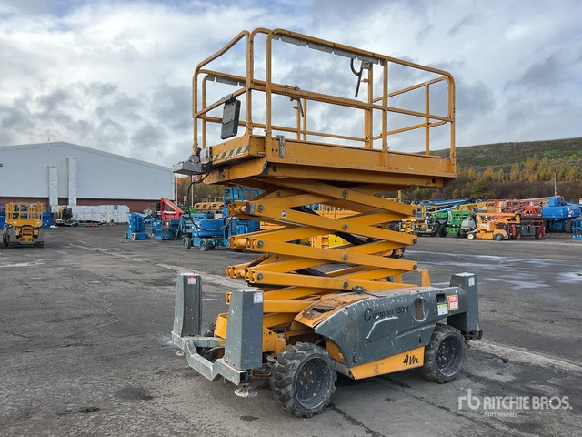 2014 Haulotte Compact 12DX 4x4 Diesel Scissor Lift - Scissor lift: picture 1 2014 Haulotte Compact 12DX 4x4 Diesel Scissor Lift - Scissor lift: picture 1