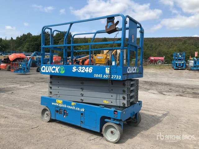 2016 Genie GS3246 Electric Scissor Lift - Scissor lift: picture 3 2016 Genie GS3246 Electric Scissor Lift - Scissor lift: picture 3