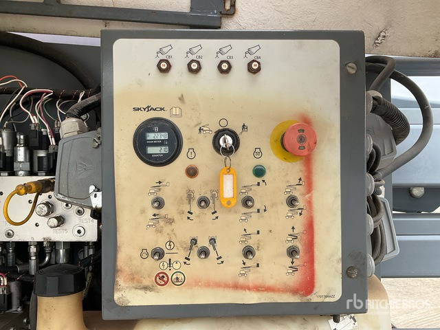 Articulated boom 2016 Skyjack SJ51AJ 4WD Diesel Articulating Boom Lift: picture 6