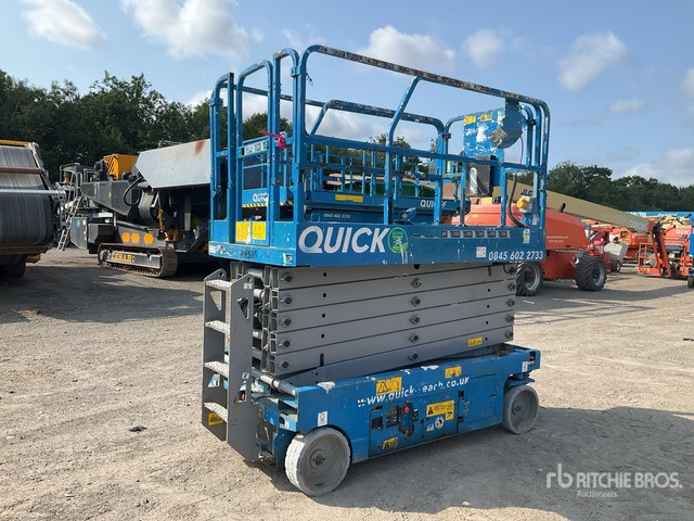 2017 Genie GS4047 Electric Scissor Lift - Scissor lift: picture 3 2017 Genie GS4047 Electric Scissor Lift - Scissor lift: picture 3