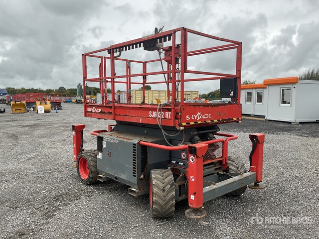 2018 Skyjack SJ6832RT 4x4 Diesel Scissor Lift - Scissor lift: picture 5 2018 Skyjack SJ6832RT 4x4 Diesel Scissor Lift - Scissor lift: picture 5