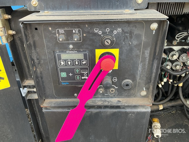 2019 Genie GS4069BE Bi-Energy Scissor Lift - Scissor lift: picture 5 2019 Genie GS4069BE Bi-Energy Scissor Lift - Scissor lift: picture 5