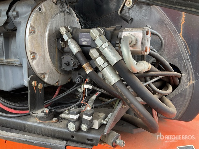 2020 JLG 600AJ 4WD Diesel Articulating Boom Lift - Articulated boom: picture 5 2020 JLG 600AJ 4WD Diesel Articulating Boom Lift - Articulated boom: picture 5