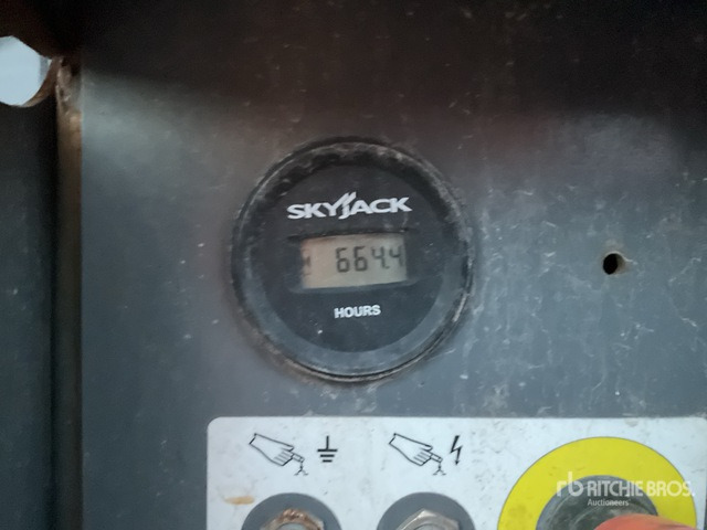 2020 Skyjack SJ6826 RT 4x4 Diesel Scissor Lift - Scissor lift: picture 4 2020 Skyjack SJ6826 RT 4x4 Diesel Scissor Lift - Scissor lift: picture 4