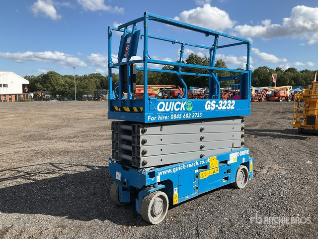 2022 Genie GS3232 Electric Scissor Lift - Scissor lift: picture 3 2022 Genie GS3232 Electric Scissor Lift - Scissor lift: picture 3