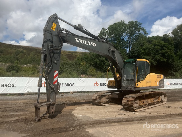 Volvo EC210 Cl Tracked Excavator - Crawler excavator: picture 2 Volvo EC210 Cl Tracked Excavator - Crawler excavator: picture 2