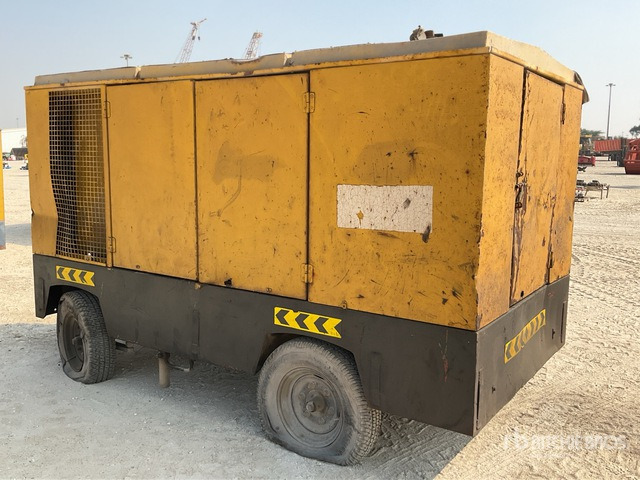 1996 Atlas Copco Mobile (Inoperable) Air Compressor - Air compressor: picture 2 1996 Atlas Copco Mobile (Inoperable) Air Compressor - Air compressor: picture 2