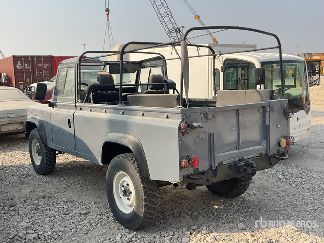 1996 Land Rover 110 4x4 (Inoperable) Pickup - Pickup truck: picture 4 1996 Land Rover 110 4x4 (Inoperable) Pickup - Pickup truck: picture 4