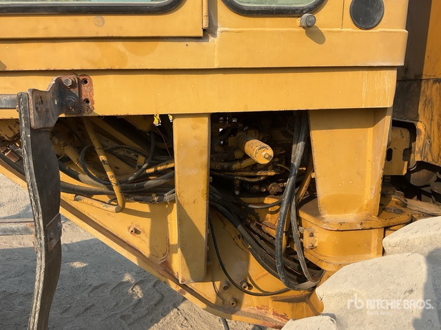 2005 Cat 14H - Grader: picture 5 2005 Cat 14H - Grader: picture 5