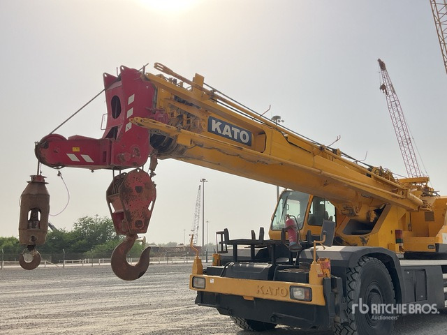 2007 Kato SL600II 51 ton 4x4x4 Rough Terrain Crane - Rough terrain crane: picture 5 2007 Kato SL600II 51 ton 4x4x4 Rough Terrain Crane - Rough terrain crane: picture 5