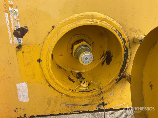 2010 Komatsu HM400-2R Articulated Dump Truck - Articulated dumper: picture 4 2010 Komatsu HM400-2R Articulated Dump Truck - Articulated dumper: picture 4