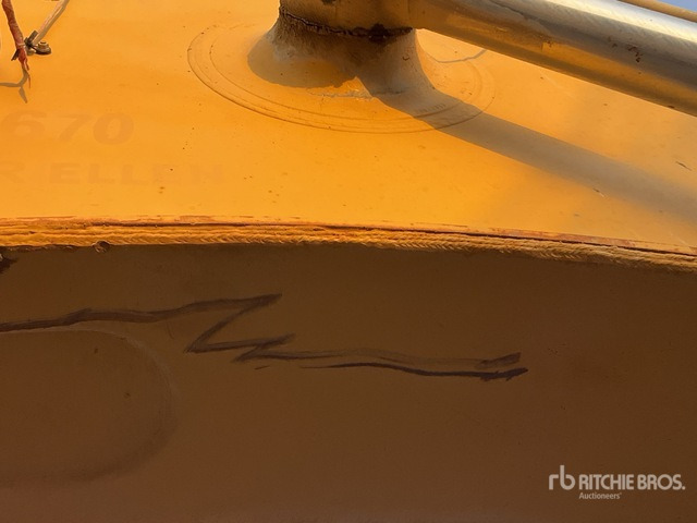 2011 Cat 374DL - Crawler excavator: picture 4 2011 Cat 374DL - Crawler excavator: picture 4