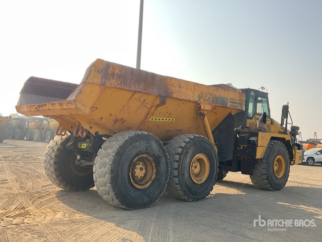 2011 Komatsu HM400-2R Articulated Dump Truck - Articulated dumper: picture 3 2011 Komatsu HM400-2R Articulated Dump Truck - Articulated dumper: picture 3