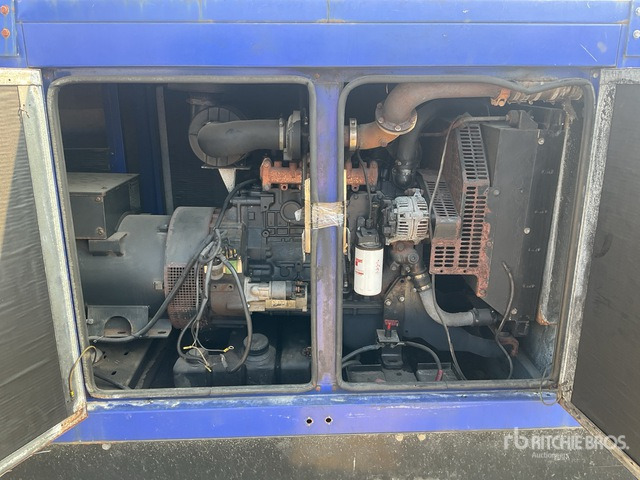 2013 Iveco 3071005/41 60 kVA Skid-Mounted Generator Set - Generator set: picture 4 2013 Iveco 3071005/41 60 kVA Skid-Mounted Generator Set - Generator set: picture 4