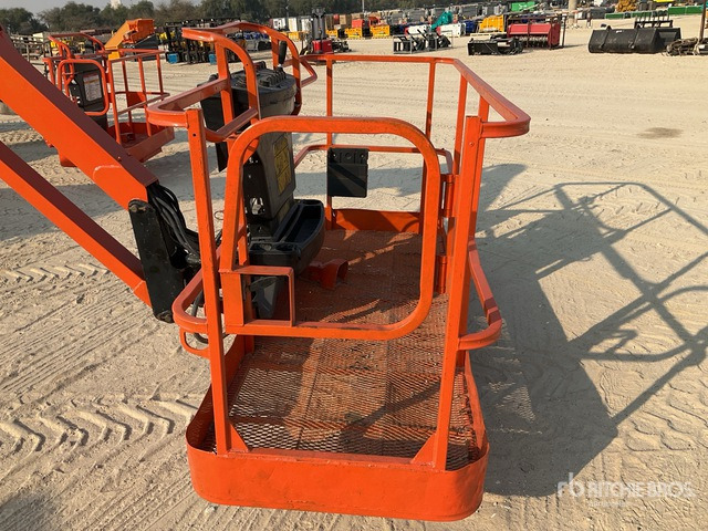 2013 JLG 1250AJP 4WD Diesel Articulating Boom Lift - Articulated boom: picture 5 2013 JLG 1250AJP 4WD Diesel Articulating Boom Lift - Articulated boom: picture 5