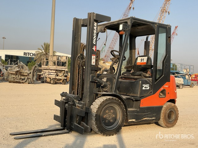 2014 Doosan D25S-2 2.5 ton Forklift - Diesel forklift: picture 1 2014 Doosan D25S-2 2.5 ton Forklift - Diesel forklift: picture 1