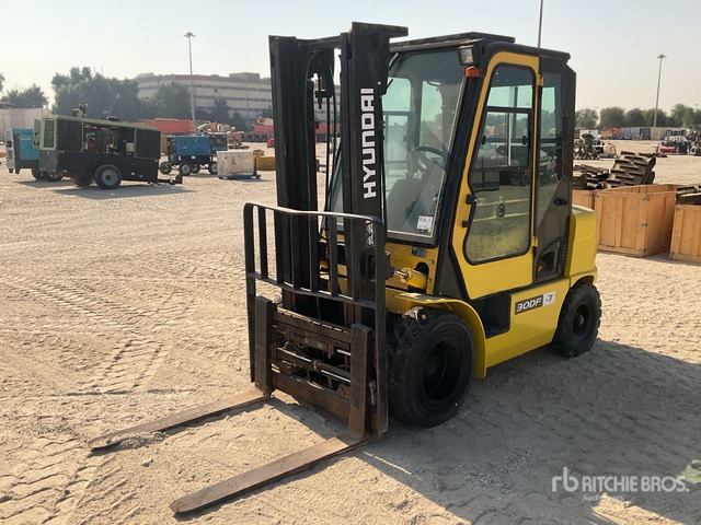 2014 Hyundai 30DF-7 3 ton Forklift - Diesel forklift: picture 1 2014 Hyundai 30DF-7 3 ton Forklift - Diesel forklift: picture 1