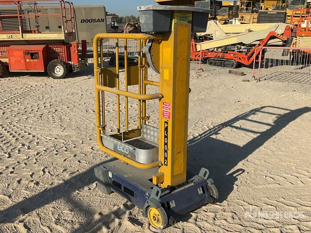 2014 Power Tower Peco Vertical Mast Lift - Vertical mast lift: picture 2 2014 Power Tower Peco Vertical Mast Lift - Vertical mast lift: picture 2