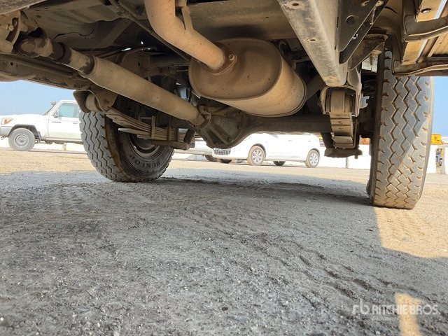 2016 Toyota Land Cruiser 76R 4x4 SUV - SUV: picture 5 2016 Toyota Land Cruiser 76R 4x4 SUV - SUV: picture 5