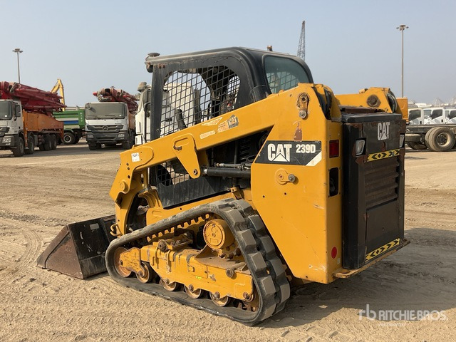 2019 Cat 239D - Compact track loader: picture 3 2019 Cat 239D - Compact track loader: picture 3