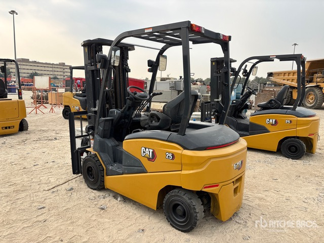 2020 Cat EP25CB 2.5 ton Electric Forklift - Electric forklift: picture 2 2020 Cat EP25CB 2.5 ton Electric Forklift - Electric forklift: picture 2
