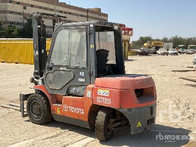 TOYOTA FD35 3.5 ton (Inoperable) - Forklift: picture 2 TOYOTA FD35 3.5 ton (Inoperable) - Forklift: picture 2