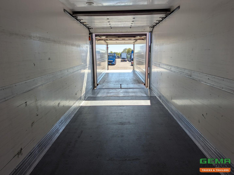 Refrigerator truck Mercedes-Benz Antos 1843 4x2 Dagcab Euro6 - Chereau Koel-Vriescombinatie- Carrier Supra - Doorlaadsysteem - Laadklep 2000KG: picture 10 Refrigerator truck Mercedes-Benz Antos 1843 4x2 Dagcab Euro6 - Chereau Koel-Vriescombinatie- Carrier Supra - Doorlaadsysteem - Laadklep 2000KG: picture 10