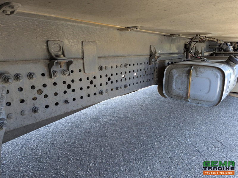 Refrigerator truck Mercedes-Benz Antos 1843 4x2 Dagcab Euro6 - Chereau Koel-Vriescombinatie- Carrier Supra - Doorlaadsysteem - Laadklep 2000KG: picture 18 Refrigerator truck Mercedes-Benz Antos 1843 4x2 Dagcab Euro6 - Chereau Koel-Vriescombinatie- Carrier Supra - Doorlaadsysteem - Laadklep 2000KG: picture 18