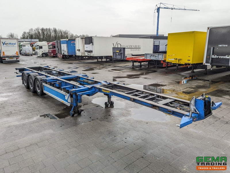 Pacton TXC339 3-Assen SAF - Schijfremmen - Lift-As - Vast - Reservewiel - 2x 20 30 40 45FT - Container transporter/ Swap body semi-trailer: picture 4 Pacton TXC339 3-Assen SAF - Schijfremmen - Lift-As - Vast - Reservewiel - 2x 20 30 40 45FT - Container transporter/ Swap body semi-trailer: picture 4