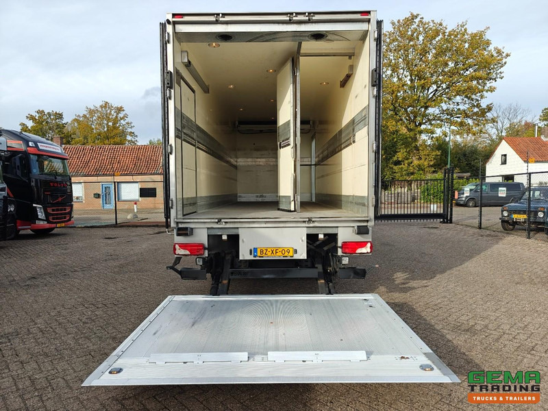 Scania P230 4x2 Dagcab Euro5 - Koel-VriesBak 7.55m + Carrier Supra 950MT + Laadklep 2000kg - Refrigerator truck: picture 5 Scania P230 4x2 Dagcab Euro5 - Koel-VriesBak 7.55m + Carrier Supra 950MT + Laadklep 2000kg - Refrigerator truck: picture 5