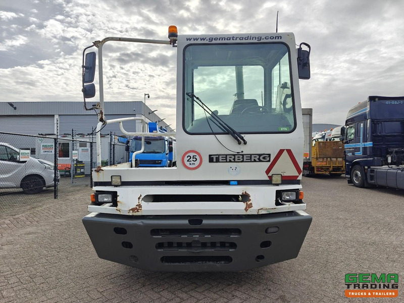 Terberg YT222 Gereviseerde Allison Versnellingsbak - Schotel 27T - Vangmuil - Cummins - Landbouw Kenteken 40km/h - Terminal tractor: picture 5 Terberg YT222 Gereviseerde Allison Versnellingsbak - Schotel 27T - Vangmuil - Cummins - Landbouw Kenteken 40km/h - Terminal tractor: picture 5