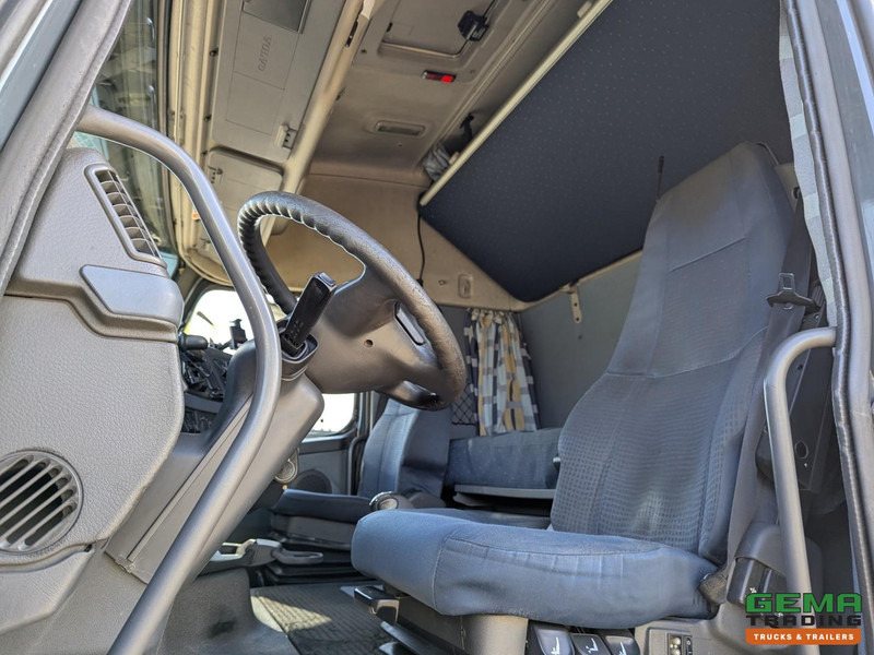 Volvo FH400 6x2 Globetrotter XL Euro5 - XLOW/Mega - Dubbele Tanks - Hefschotel - Tractor unit: picture 5 Volvo FH400 6x2 Globetrotter XL Euro5 - XLOW/Mega - Dubbele Tanks - Hefschotel - Tractor unit: picture 5