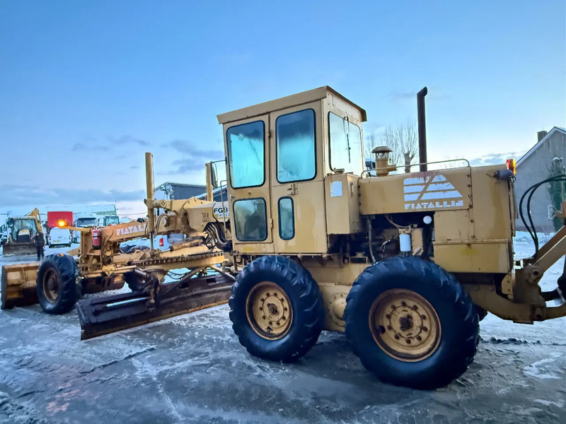 Fiat Allis FG85 ARTICULATED GRADER Ripper + Front blade - Grader: picture 3 Fiat Allis FG85 ARTICULATED GRADER Ripper + Front blade - Grader: picture 3