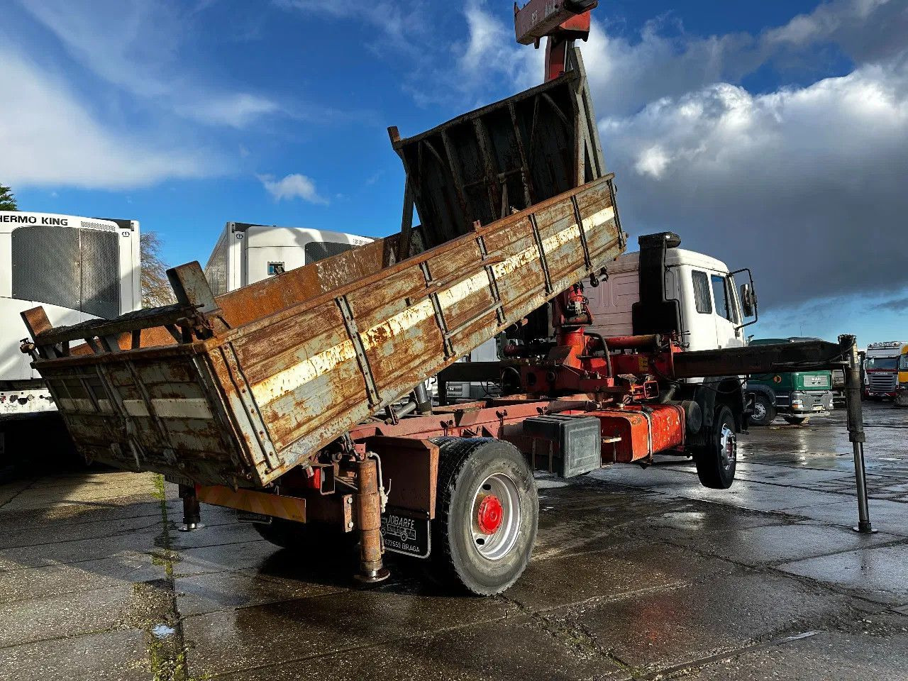 Tipper, Crane truck Mercedes-Benz SK 1935 V8 4X2 Tipper Spring/Spring AMCO V825 9T Mercedes-Benz SK 1935 V8 4X2 Tipper Spring/Spring AMCO V825 9T: picture 18