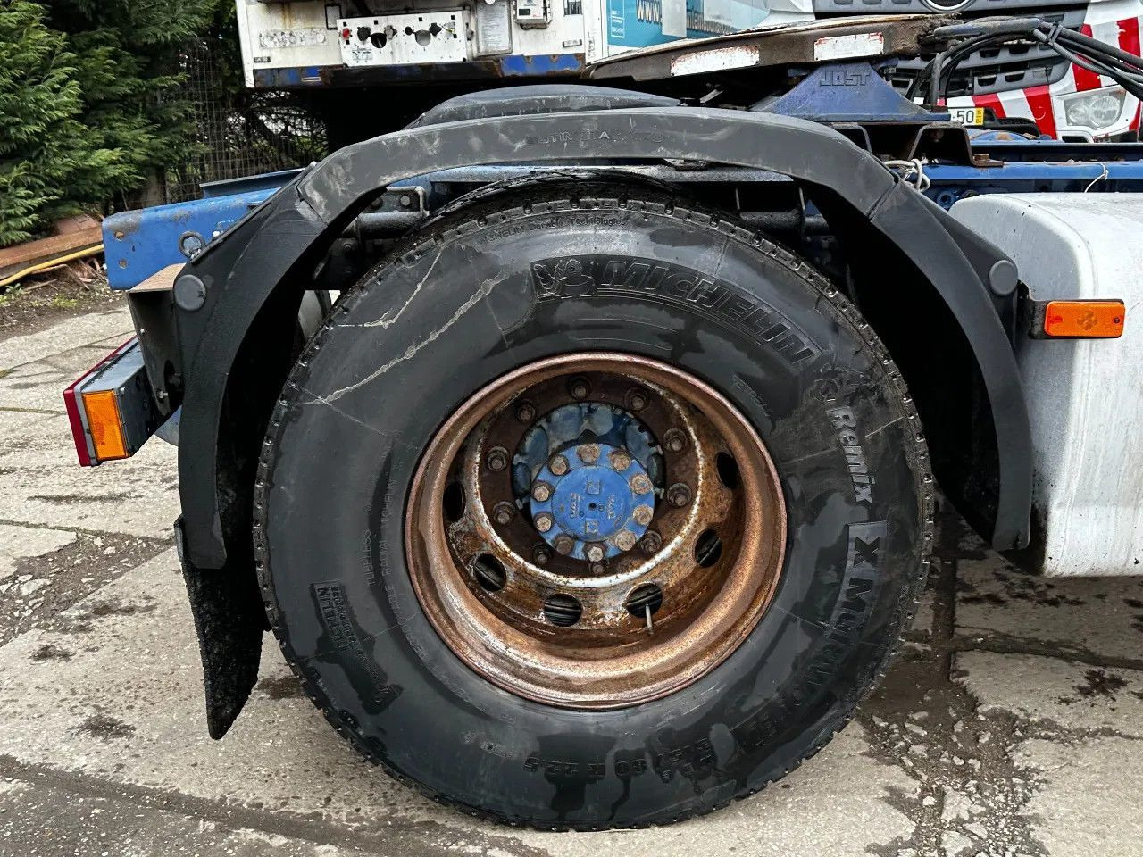 DAF XF 95.380 4X2 Tractor-unit Spring/Air ZF Manual DAF XF 95.380 4X2 Tractor-unit Spring/Air ZF Manual - Tractor unit: picture 5 DAF XF 95.380 4X2 Tractor-unit Spring/Air ZF Manual DAF XF 95.380 4X2 Tractor-unit Spring/Air ZF Manual - Tractor unit: picture 5