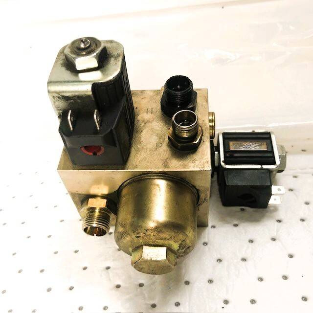 Control valve for Linde L14-L16AP, BR 372 - Hydraulic valve for Material handling equipment: picture 2 Control valve for Linde L14-L16AP, BR 372 - Hydraulic valve for Material handling equipment: picture 2