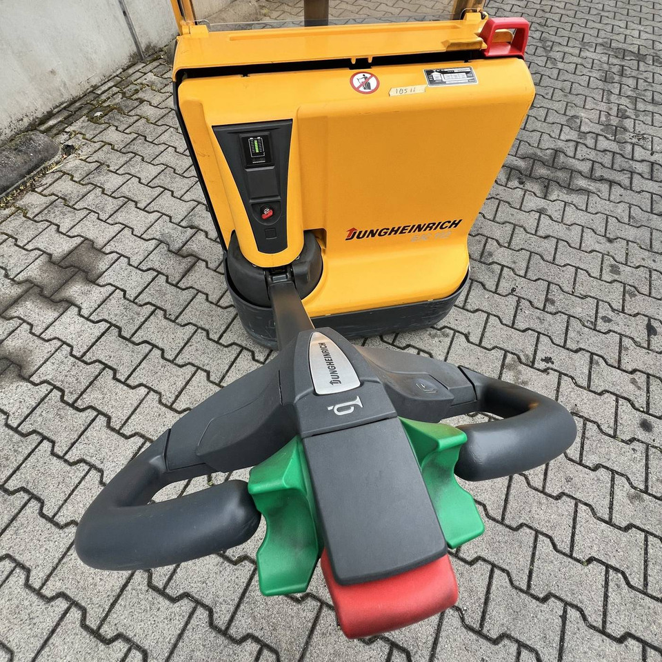 Jungheinrich EJC112 - Stacker: picture 4 Jungheinrich EJC112 - Stacker: picture 4