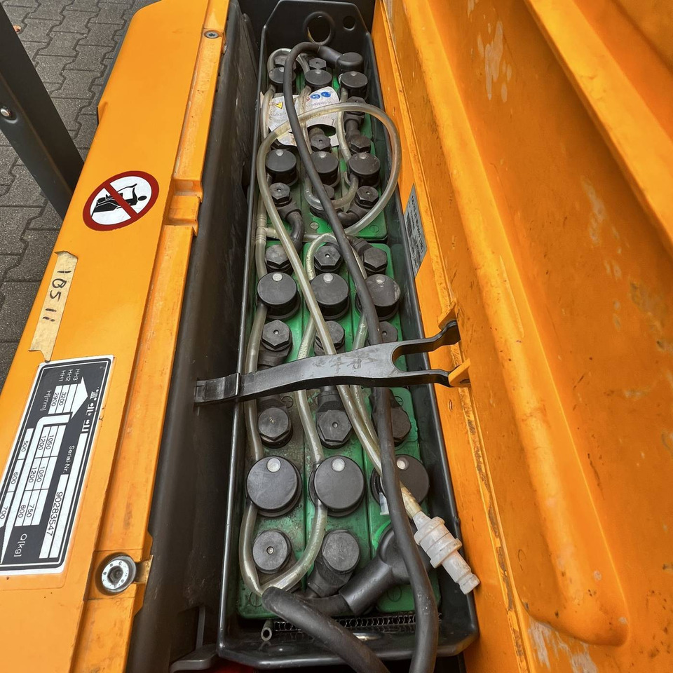 Stacker Jungheinrich EJC112: picture 8