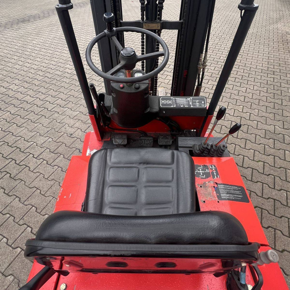 Linde E14 (324) - Electric forklift: picture 5 Linde E14 (324) - Electric forklift: picture 5