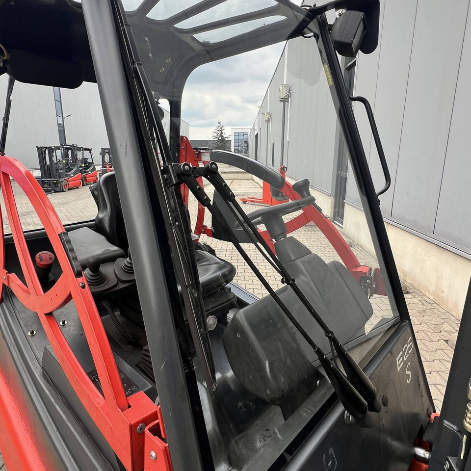 Linde E25S (336-03) - Electric forklift: picture 3 Linde E25S (336-03) - Electric forklift: picture 3