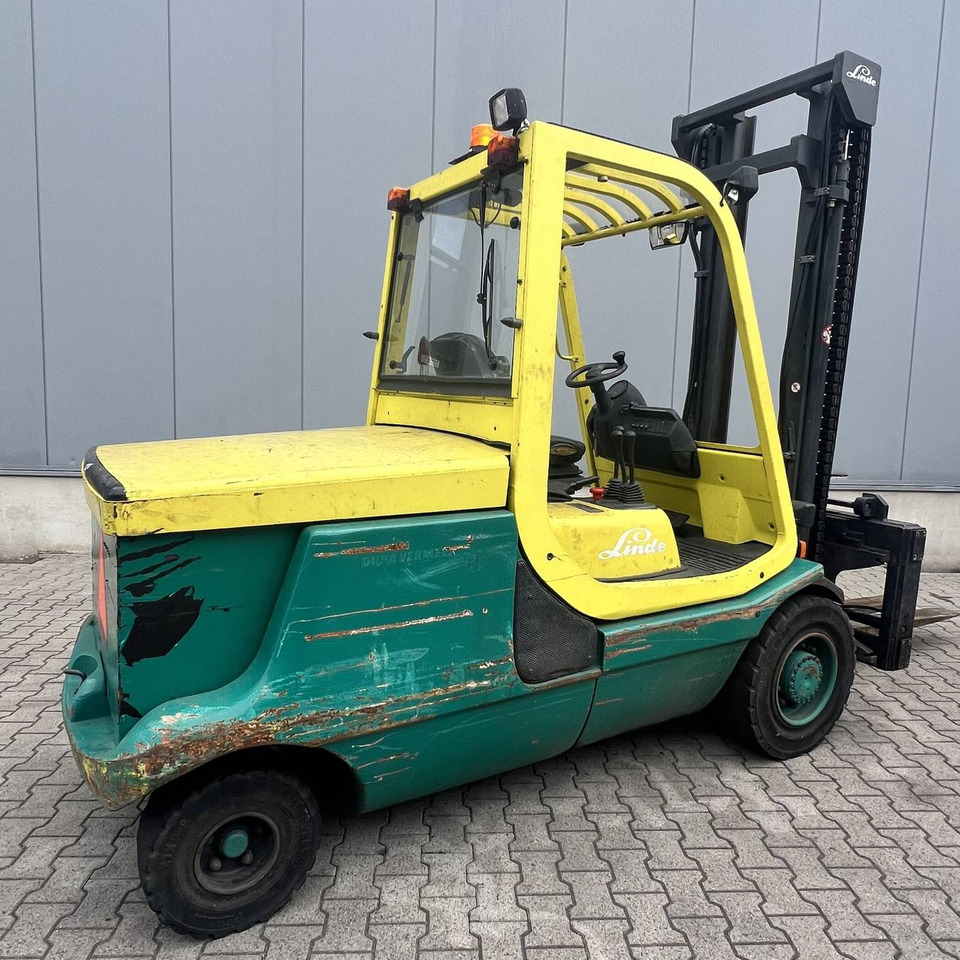 Linde E48P (337) - Electric forklift: picture 2 Linde E48P (337) - Electric forklift: picture 2