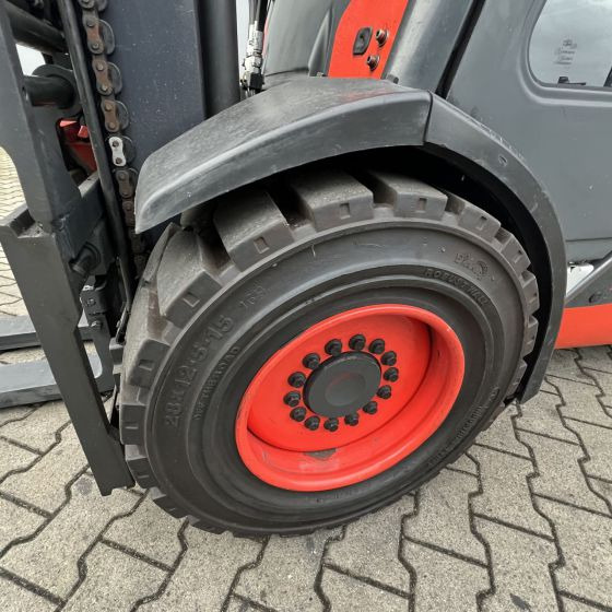 LPG forklift Linde H35T-02 (393) EVO: picture 17